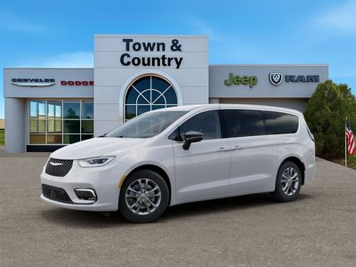 2026 Chrysler Pacifica — side profile view