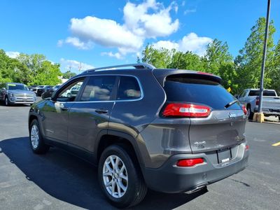 2017 Jeep Cherokee — interior view