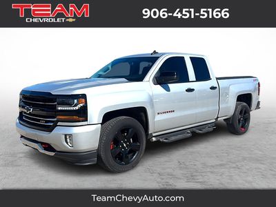 2017 Chevrolet Silverado 1500 — rear three-quarter view