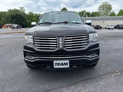 2017 Lincoln Navigator L — side profile view