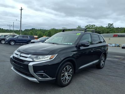 2017 Mitsubishi Outlander — rear three-quarter view