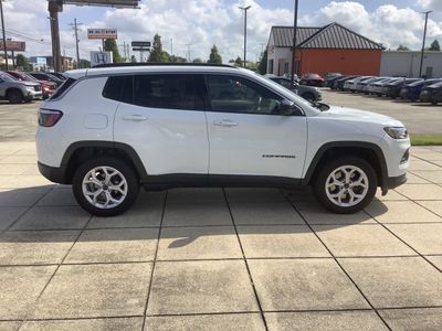 2025 Jeep Compass — detail view