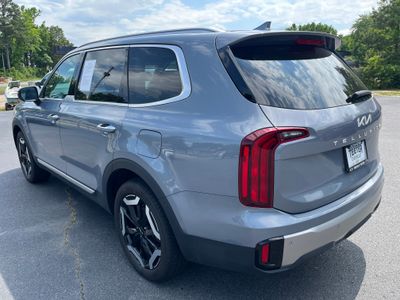 2025 Kia Telluride — rear three-quarter view