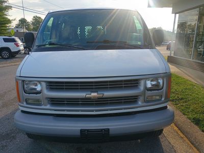 2001 Chevrolet Express Cargo 2500 — side profile view
