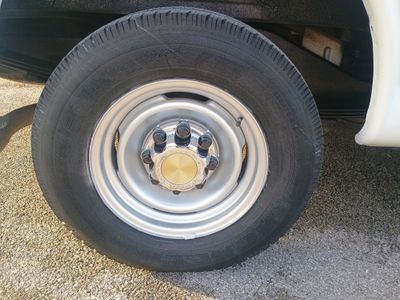 2001 Chevrolet Express Cargo 2500 — detail view