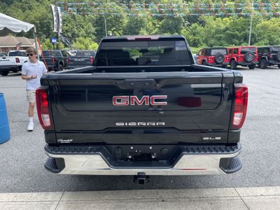2024 GMC Sierra 1500 — detail view