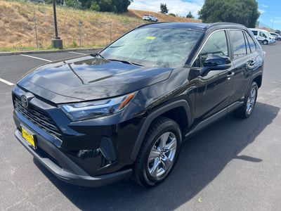 2025 Toyota RAV4 — detail view