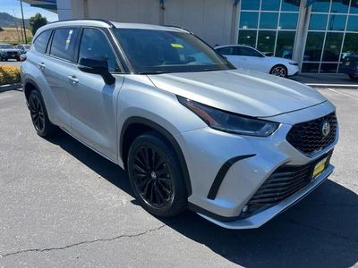 2025 Toyota Highlander — side profile view