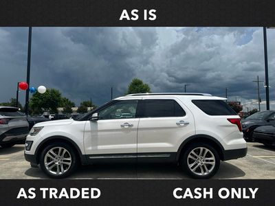 2017 Ford Explorer — side profile view