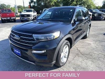 2023 Ford Explorer — side profile view