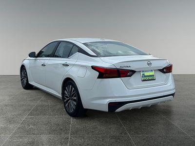 2025 Nissan Altima — detail view