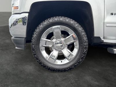 2018 Chevrolet Silverado 1500 — interior view