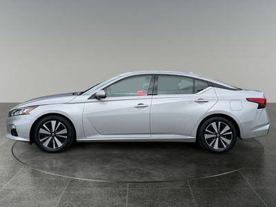 2019 Nissan Altima — detail view