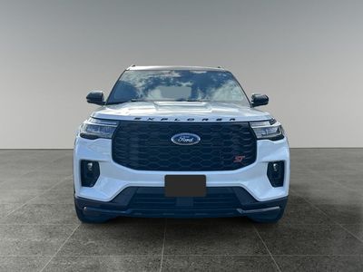2025 Ford Explorer — side profile view