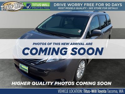 2015 Toyota Sienna — side profile view