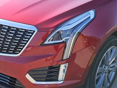 2026 Cadillac XT5 — detail view