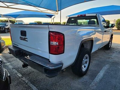 2018 GMC Sierra 1500 — interior view