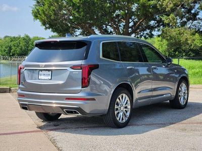2021 Cadillac XT6 — detail view