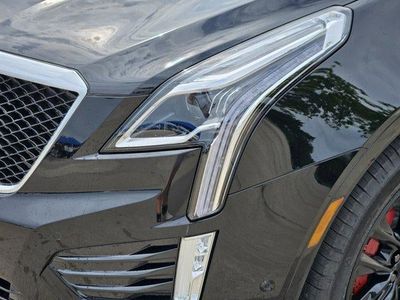 2026 Cadillac XT5 — detail view
