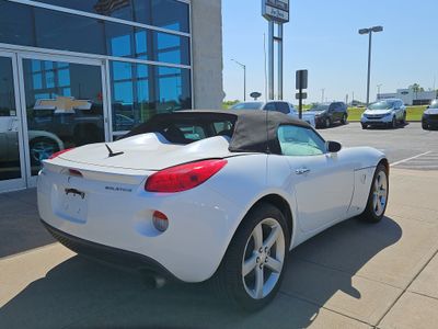 2008 Pontiac Solstice — interior view