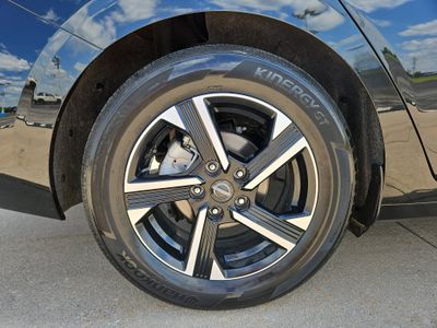 2025 Nissan Sentra — detail view