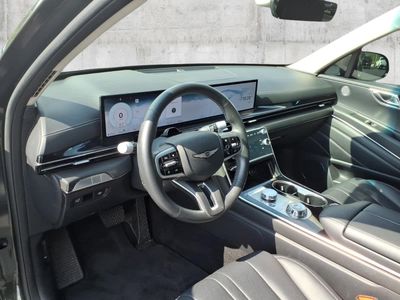 2025 Genesis GV80 — detail view