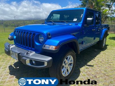 2023 Jeep Gladiator — rear three-quarter view