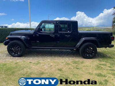 2025 Jeep Gladiator — interior view