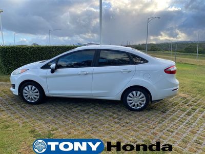 2016 Ford Fiesta — interior view