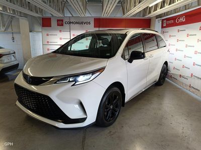 2024 Toyota Sienna — side profile view