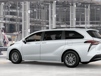 2026 Toyota Sienna — detail view
