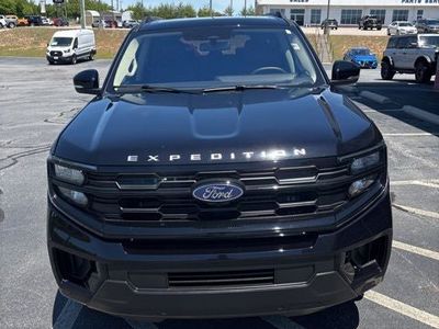 2025 Ford Expedition — side profile view
