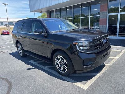 2025 Ford Expedition — detail view