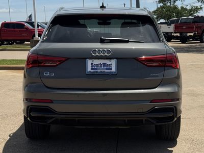 2022 Audi Q3 — detail view