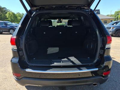 2020 Jeep Grand Cherokee — detail view