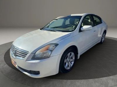 2009 Nissan Altima — rear three-quarter view