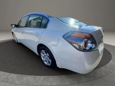 2009 Nissan Altima — detail view