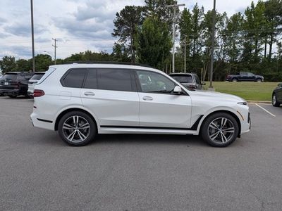 2027 BMW X7 — side profile view
