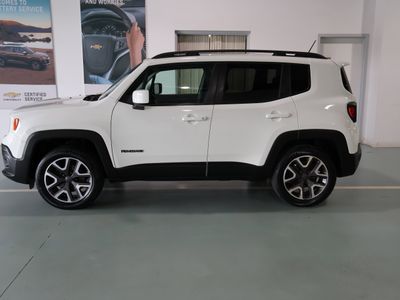 2015 Jeep Renegade — side profile view