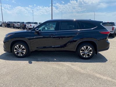 2021 Toyota Highlander — rear three-quarter view