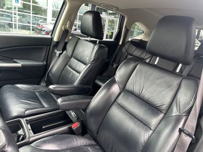 2012 Honda CR-V — interior view