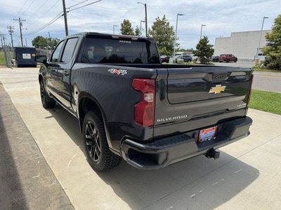 2022 Chevrolet Silverado — detail view