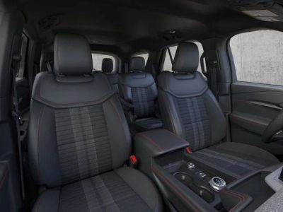2026 Ford Explorer — photo 10 view