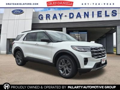 2026 Ford Explorer Active — front three-quarter view