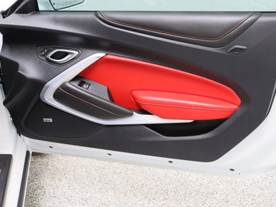 2023 Chevrolet Camaro RWD - Photo 32