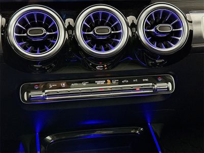 2023 Mercedes-Benz GLB — photo 12 view