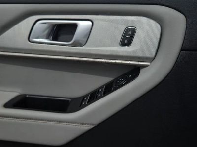 2026 Ford Explorer — photo 14 view