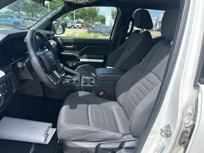 2024 Toyota Tacoma - Photo 10