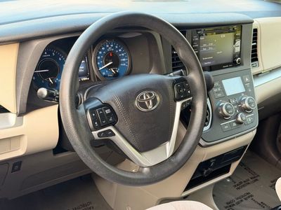 2020 Toyota Sienna LE - Photo 19
