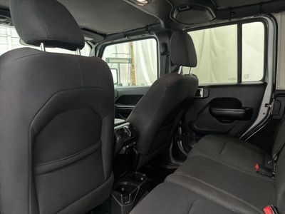 2018 Jeep Wrangler - Photo 19